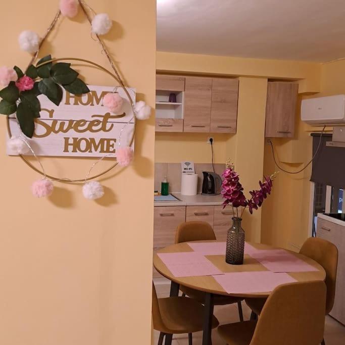 Zenia Home 1 Στην Καρδιά Της Πάτρας Esterno foto