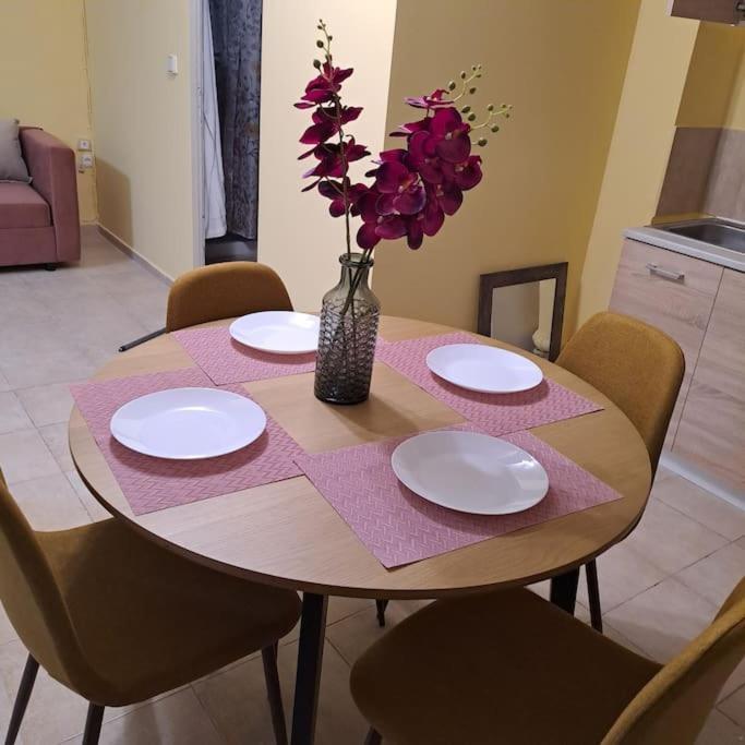 Zenia Home 1 Στην Καρδιά Της Πάτρας Esterno foto