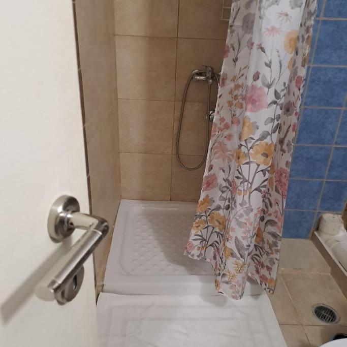Zenia Home 1 Στην Καρδιά Της Πάτρας Esterno foto