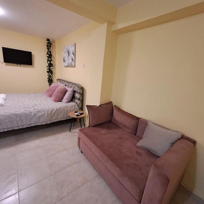 Zenia Home 1 Στην Καρδιά Της Πάτρας Esterno foto