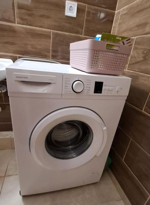 Zenia Home 1 Στην Καρδιά Της Πάτρας Esterno foto
